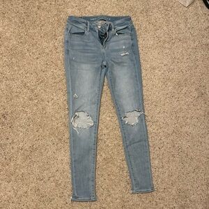 American Eagle Outfitters size 4 women’s skinny jeans light wash
